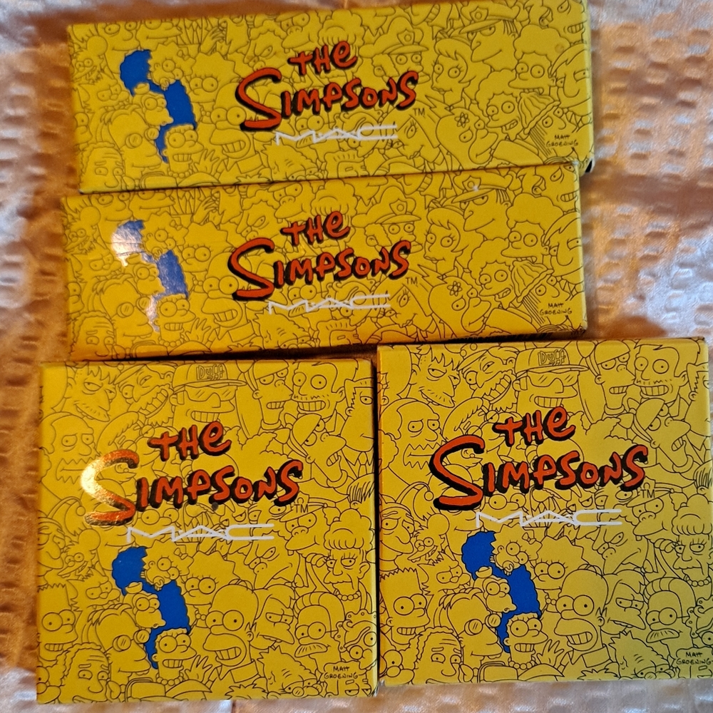 Marge Simpson x Mac cosmetic collection